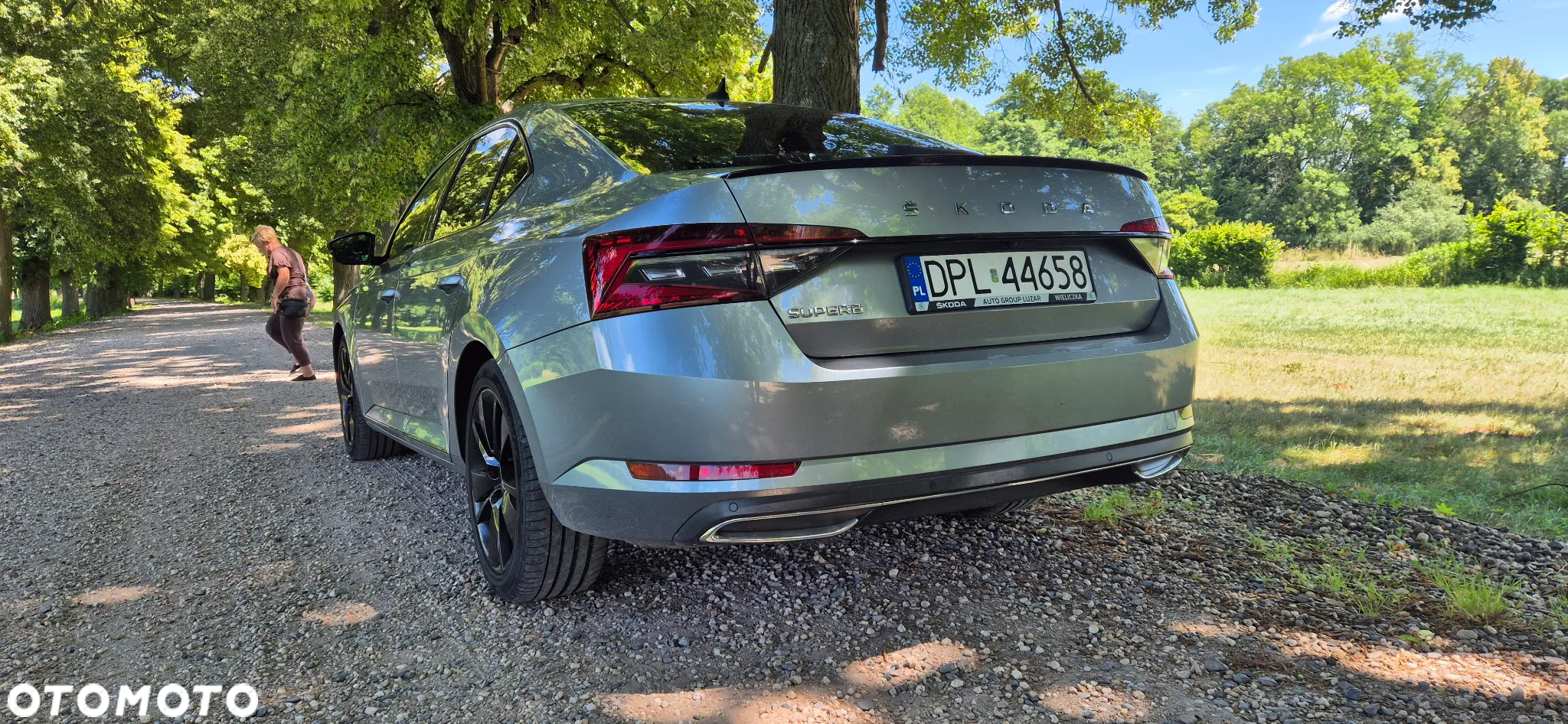 Skoda Superb 2.0 TDI Sportline DSG - 8
