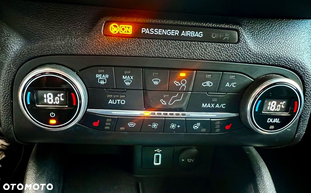 Ford Focus 2.0 EcoBlue ST-Line - 32
