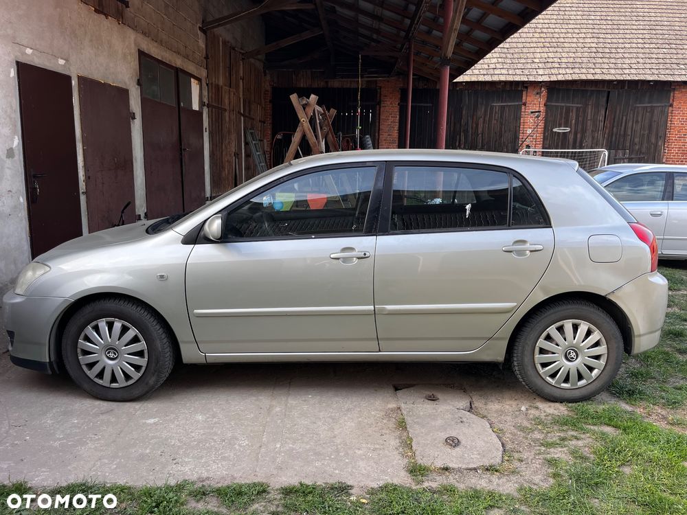 Toyota Corolla 2.0 D-4D Sol - 3
