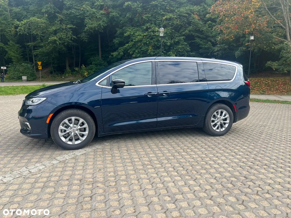 Chrysler Pacifica - 6