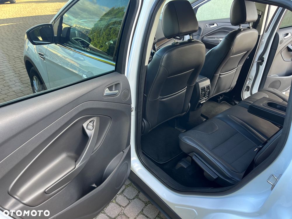 Ford Kuga - 28