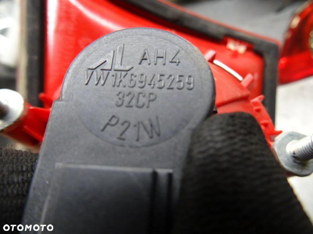VW PASSAT B6 SEDAN 1.9 BKC LAMPA PRAWA LEWA TYŁ TYLNA - 9