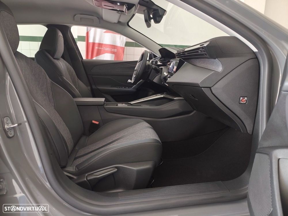 Peugeot 408 1.6 Hybrid Allure e-EAT8 - 12