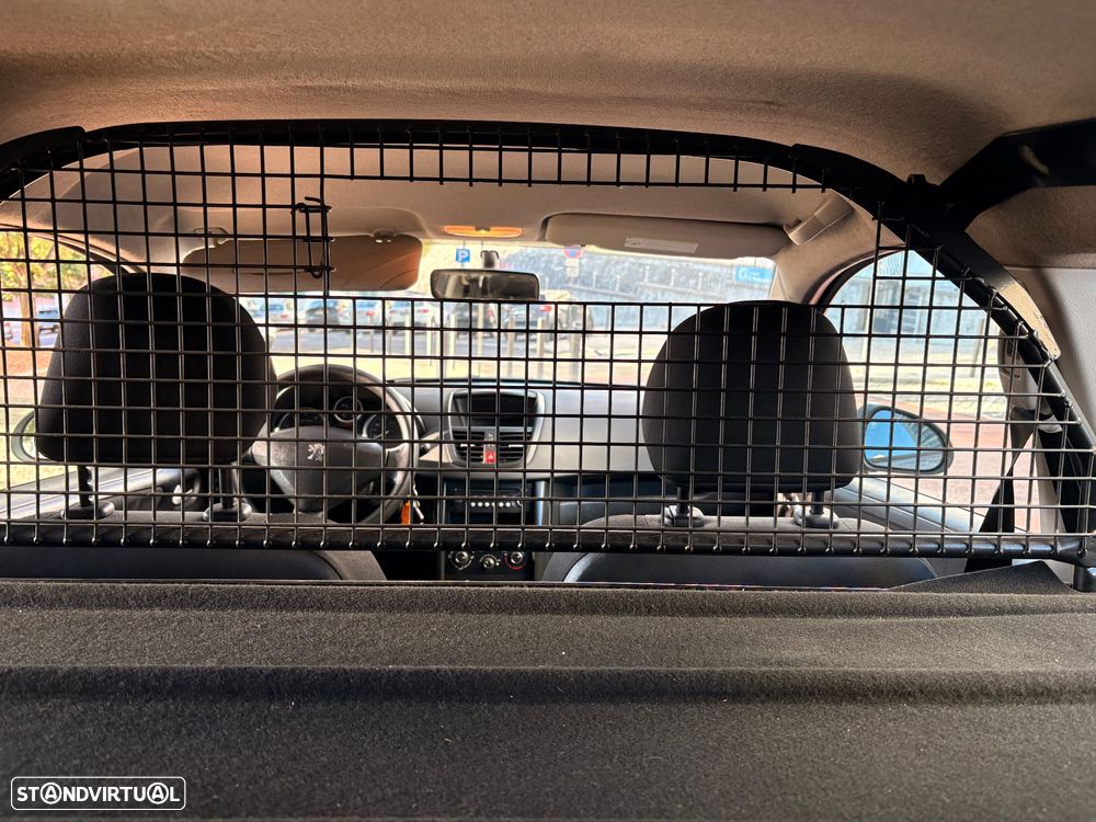 Peugeot 207 1.4 HDi Urban - 9