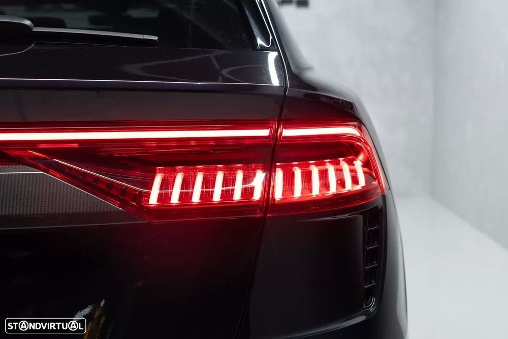 Audi RS Q8 4.0 TFSI quattro Tiptronic - 15