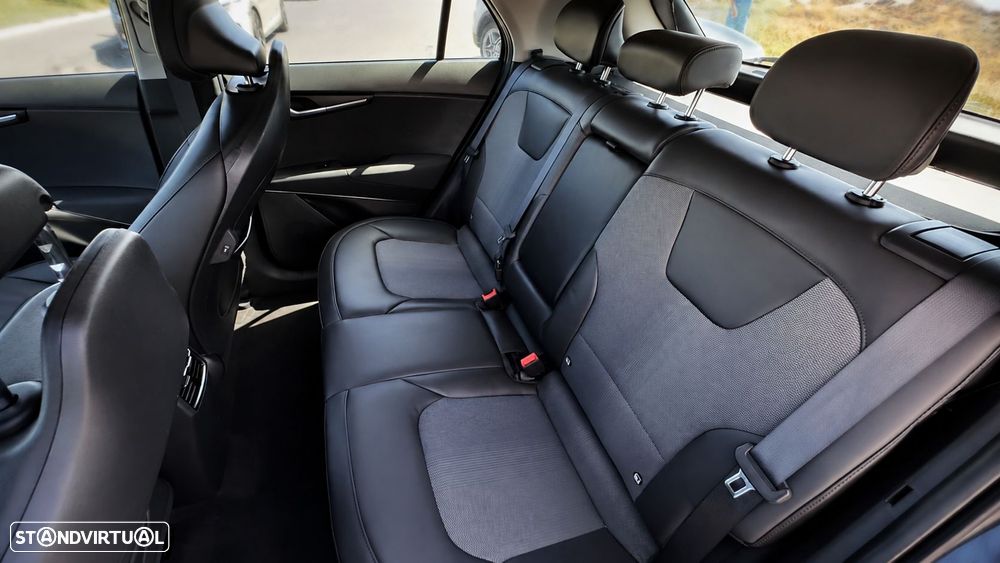 Kia Niro EV 64kWh Drive - 30