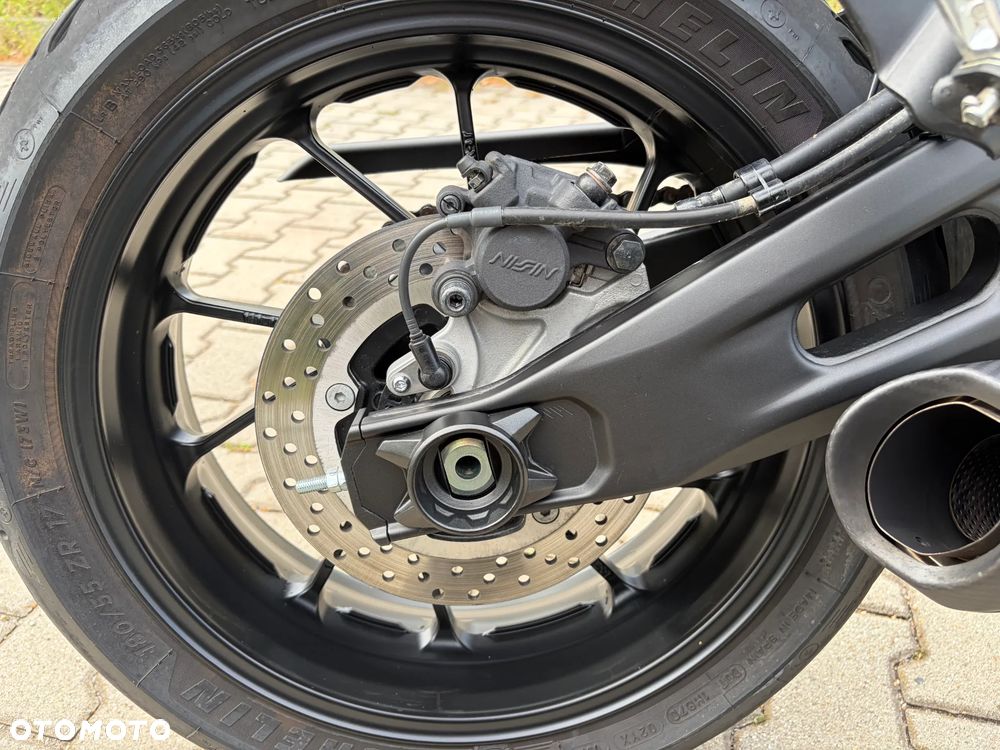 Yamaha XSR - 10