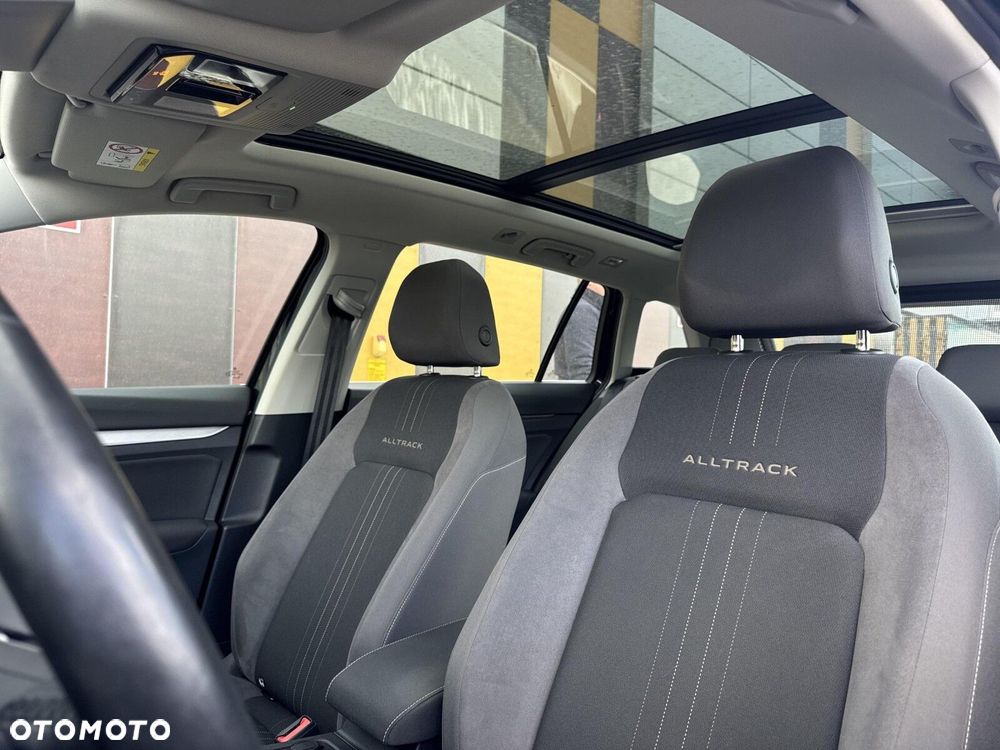 Volkswagen Golf Variant - 11