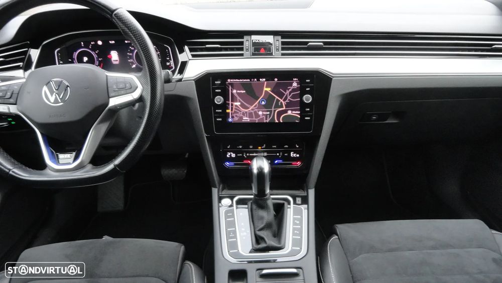 VW Passat Variant - 19