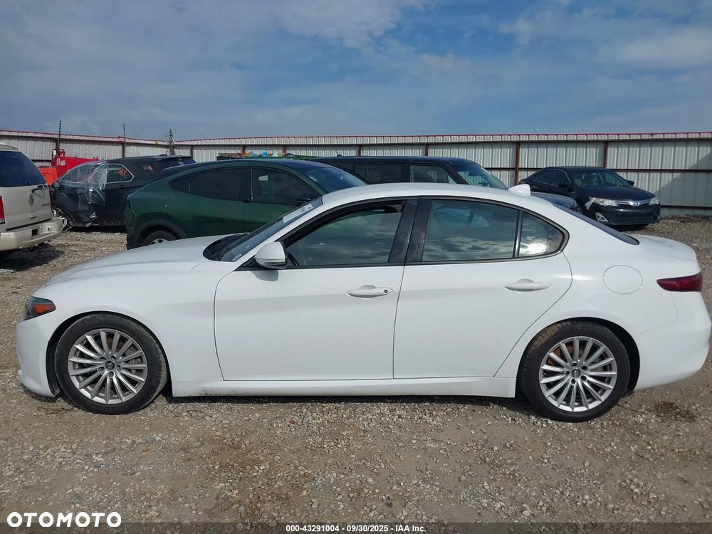 Alfa Romeo Giulia - 7