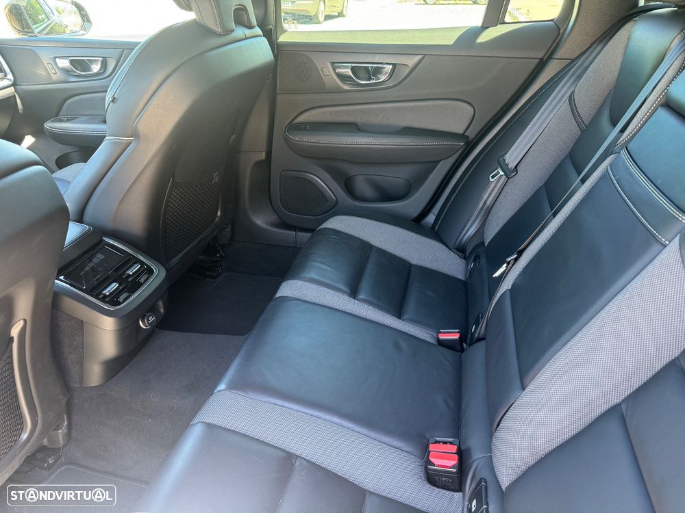 Volvo V60 2.0 D4 R-Design Geartronic - 10