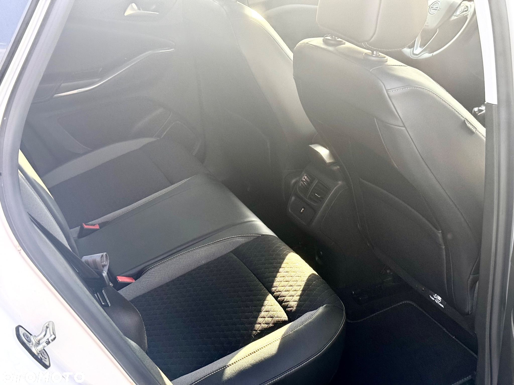 Opel Grandland X 1.5 CDTI Elegance S&S - 13