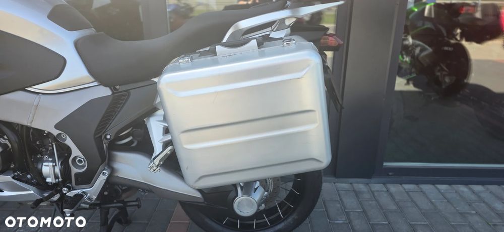 Honda VFR - 34