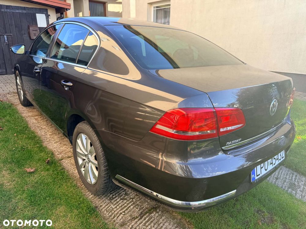 Volkswagen Passat - 3
