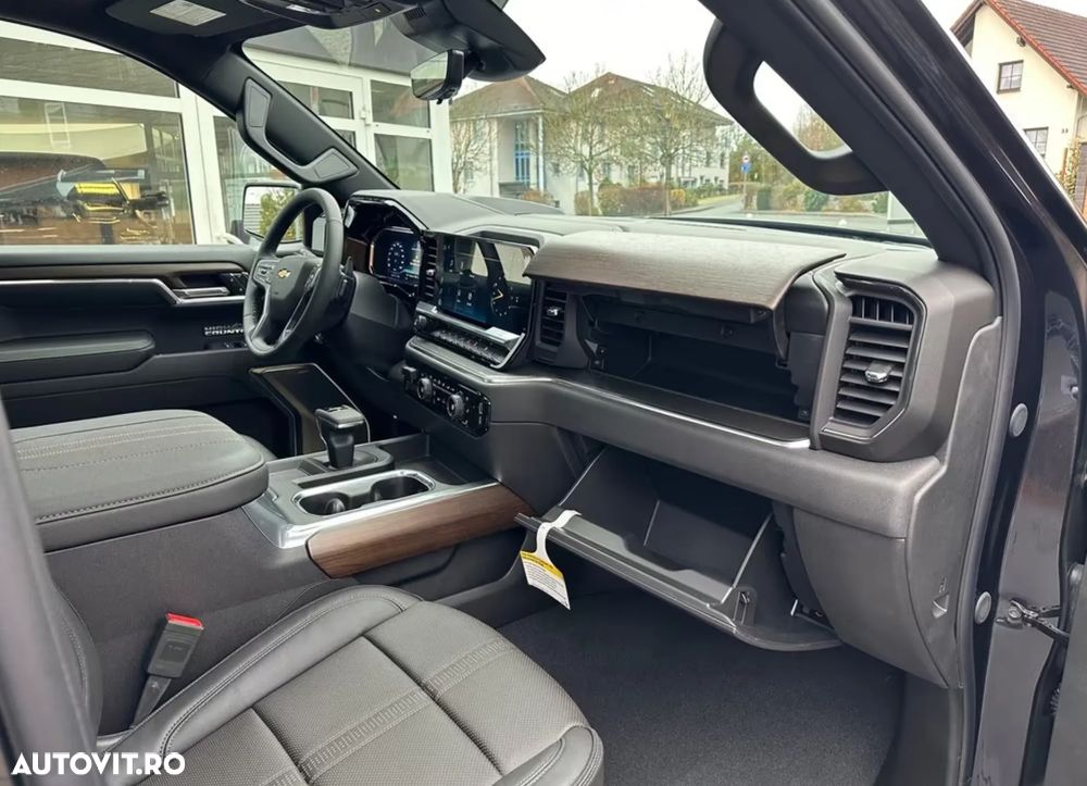 Chevrolet Silverado - 34