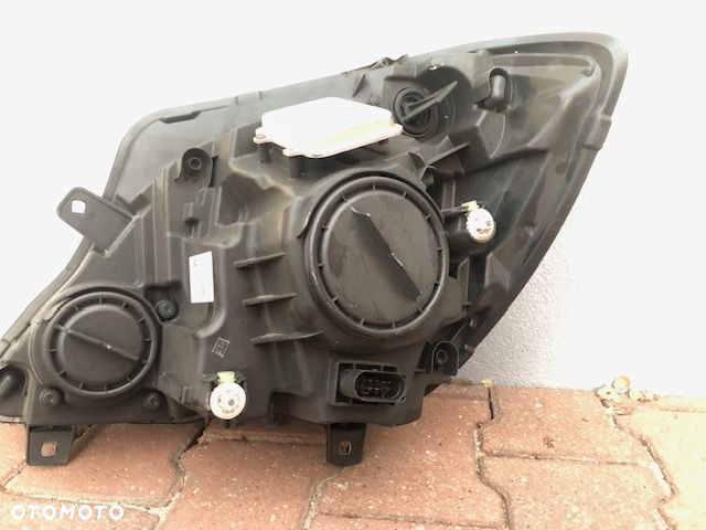 Lampa xenon Sprinter906 lift prawy - 8