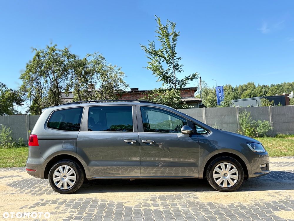 Volkswagen Sharan 2.0 TDI Highline - 23