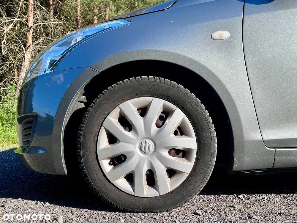 Suzuki Swift 1.2 Club - 32