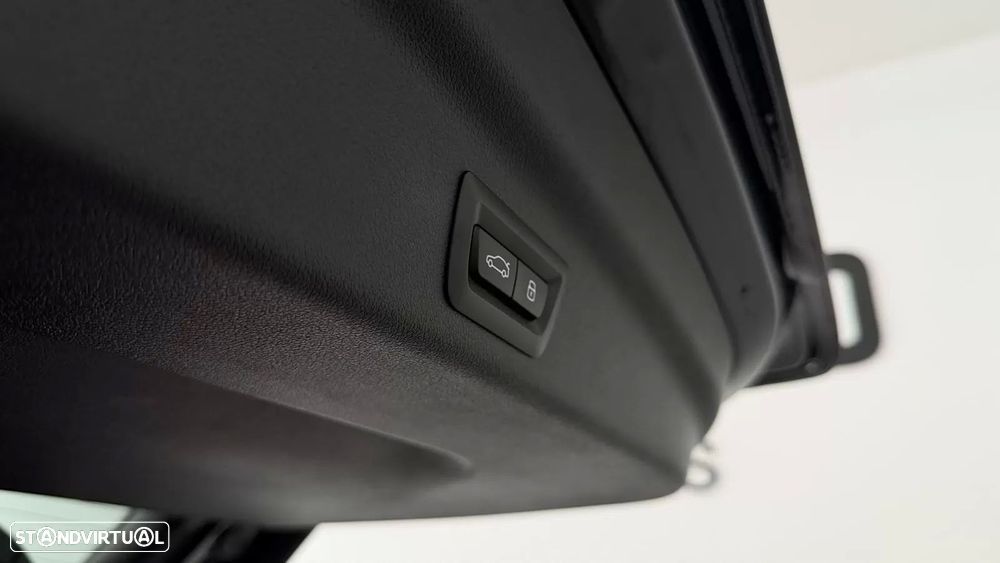 BMW iX1 eDrive20 Pack Desportivo M - 21