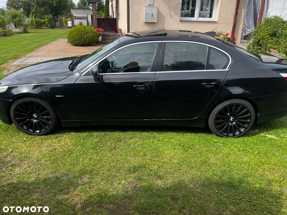 BMW Seria 5 523i - 2