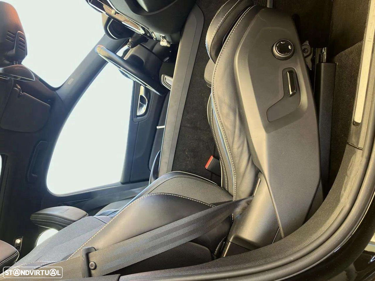 Volvo XC 60 2.0 T8 PHEV R-Design Expression AWD - 18