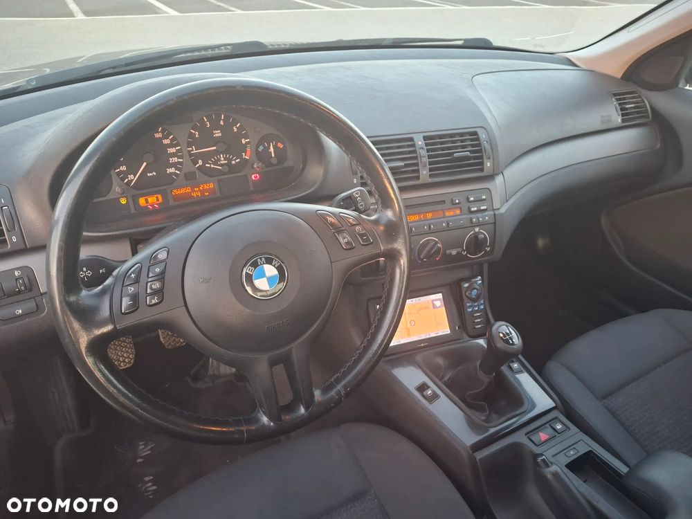 BMW Seria 3 316i - 10
