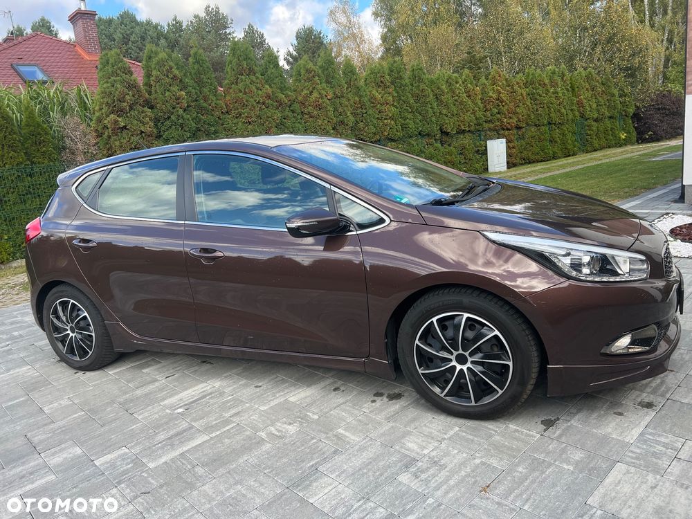 Kia Ceed 1.6 GDI ISG Dream-Team Edition - 22