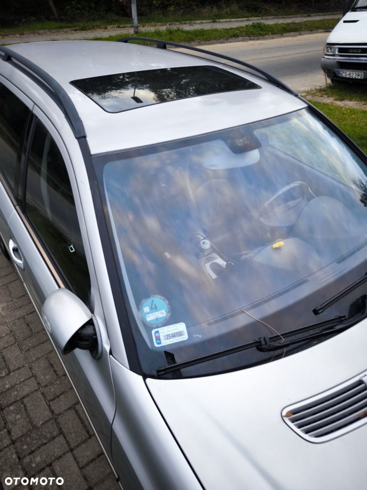 Mercedes-Benz E-Class 2004 photo 5