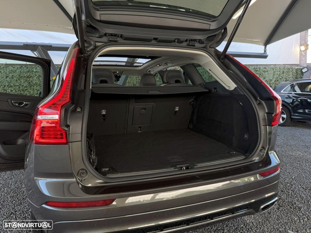 Volvo XC 60 2.0 T6 PHEV R-Design AWD - 42