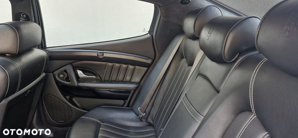 Maserati Quattroporte - 14