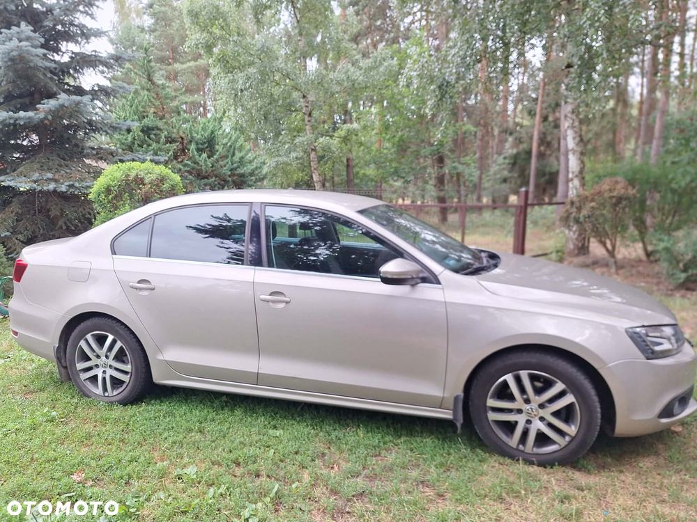 Volkswagen Jetta 1.4 TSI Comfortline - 1