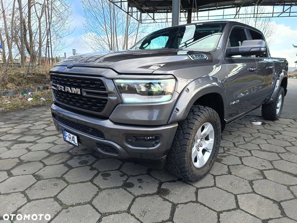 RAM 1500 Crew Cab Shortbed Bighorn - 24
