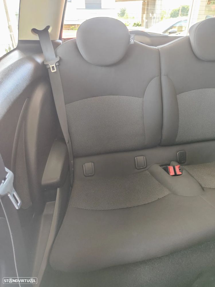 MINI 3 Portas One D - 18