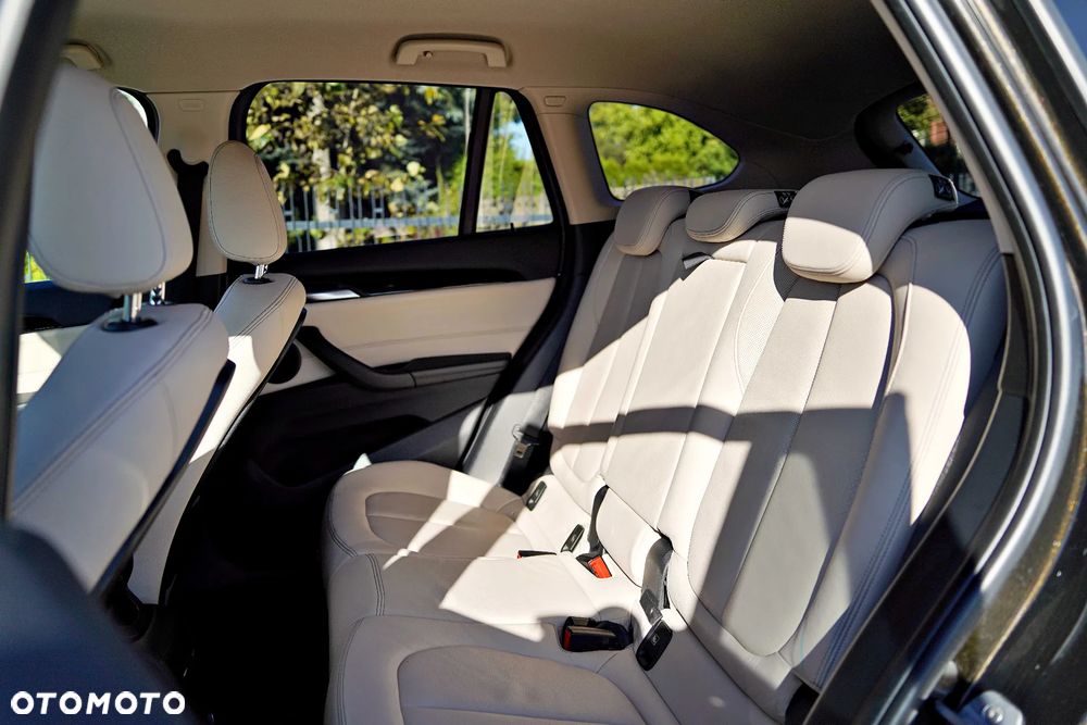 BMW X1 - 16