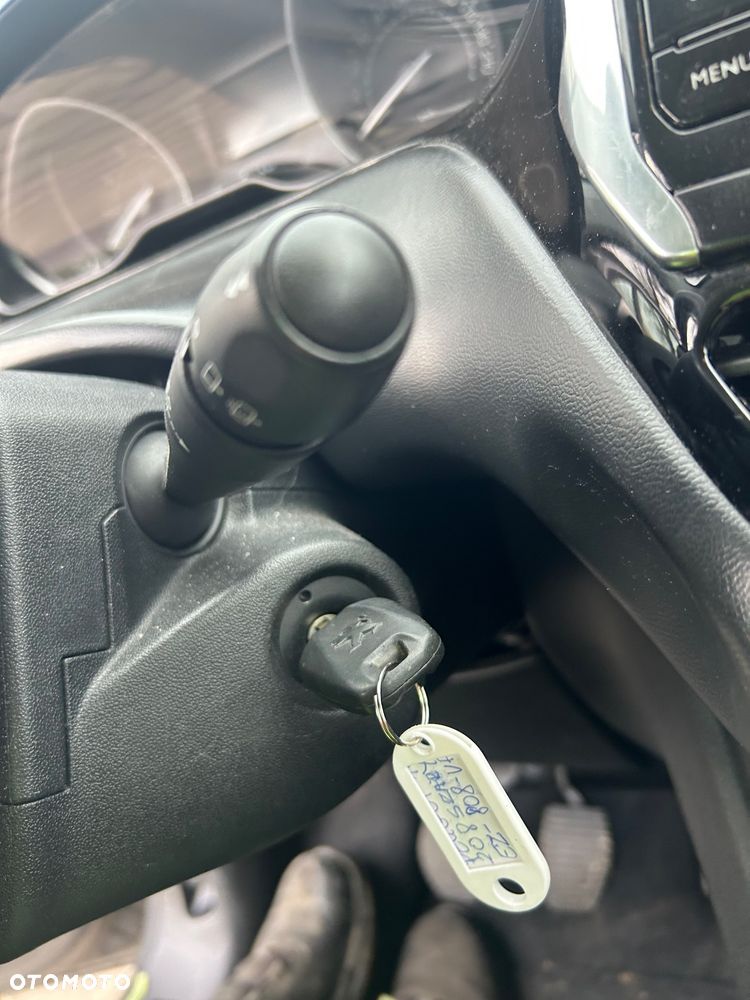 Peugeot 208 - 31