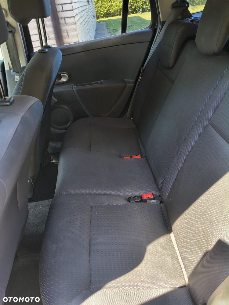 Renault Clio 1.2 16V Expression - 6