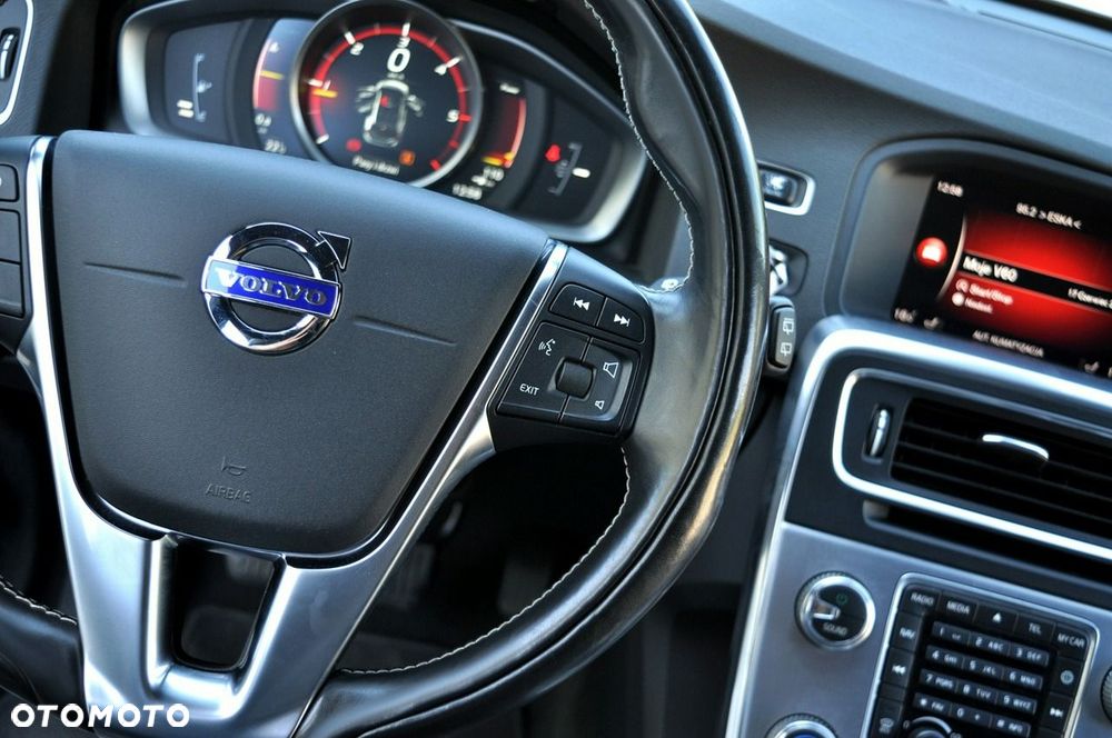Volvo V60 D2 Drive-E Momentum - 24