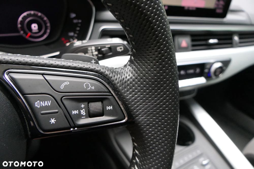 Audi A4 Avant 2.0 TFSI ultra S tronic sport - 30