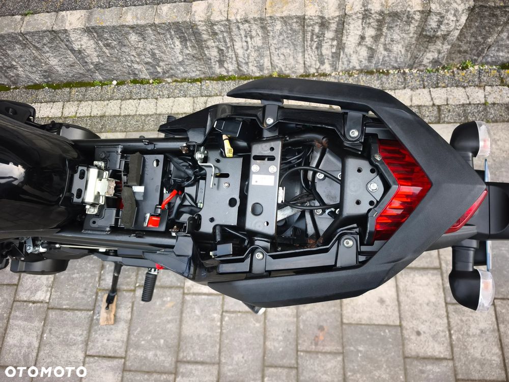 Yamaha XJ - 28
