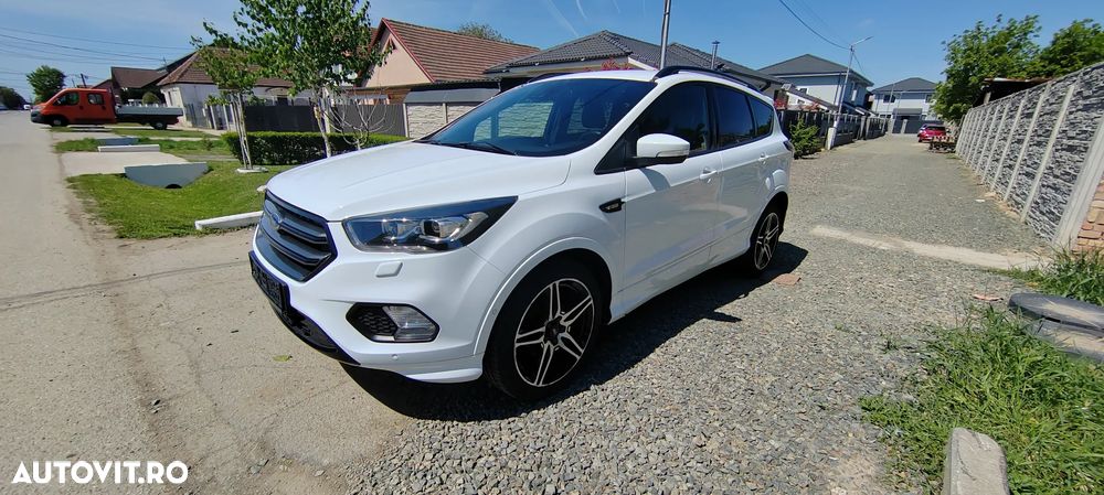 Ford Kuga 1.5 EcoBoost 2x4 Business Edition - 1
