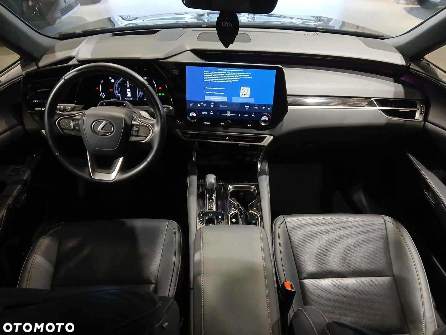 Lexus RX - 12