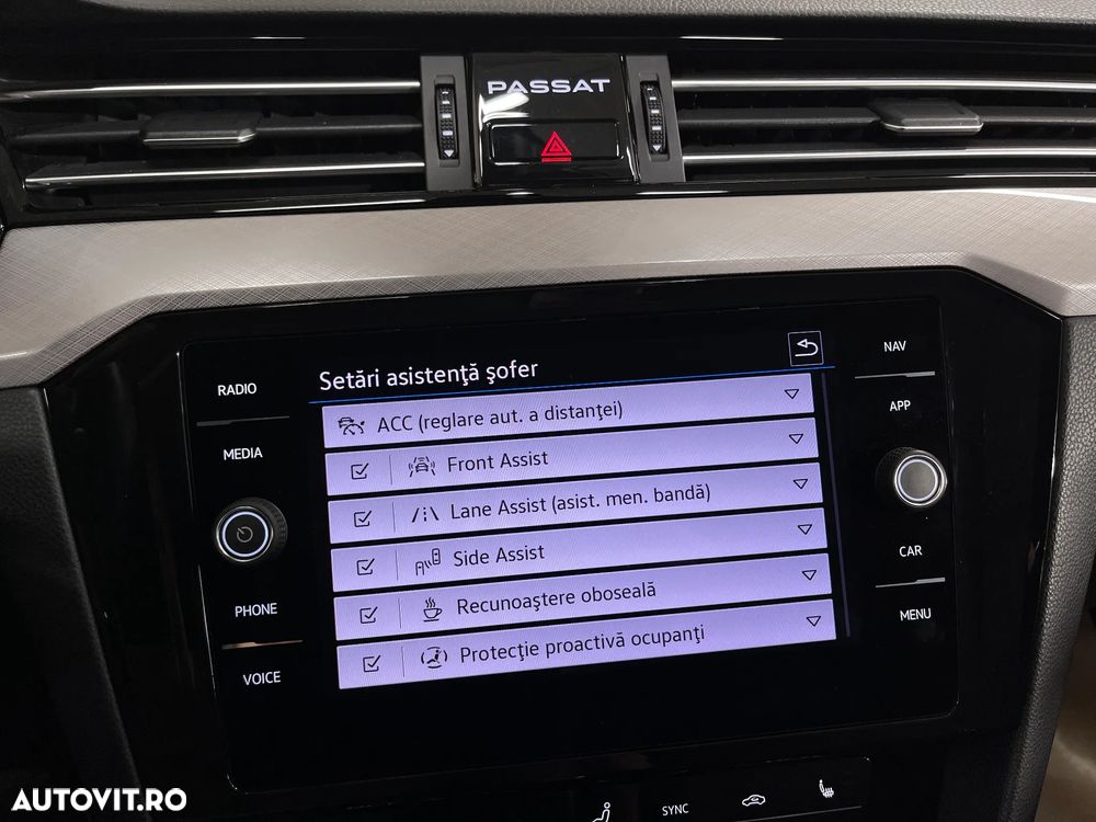 Volkswagen Passat 2.0 TDI DSG Comfortline - 17