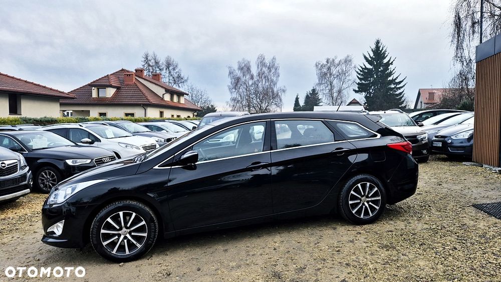 Hyundai i40 Kombi blue 1.6 Family+ - 24