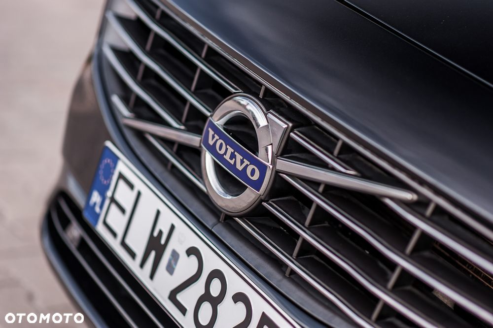 Volvo V60 D4 Summum - 31