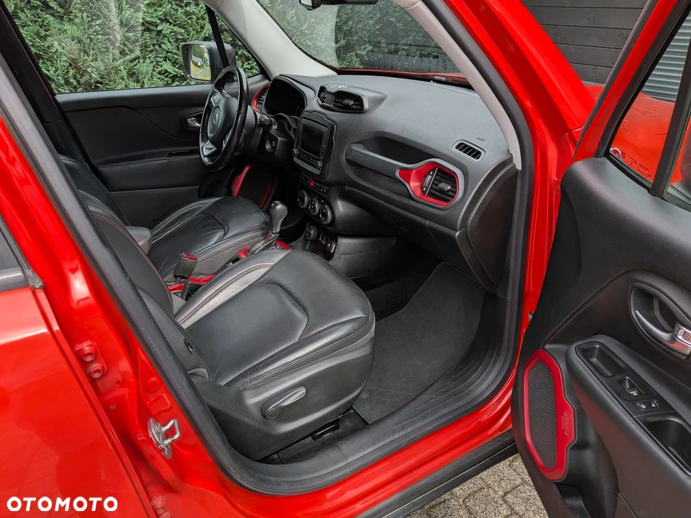 Jeep Renegade - 16