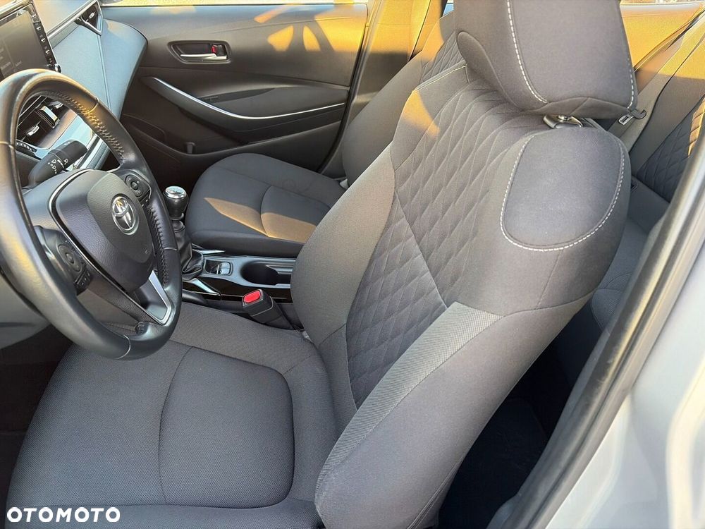 Toyota Corolla - 17