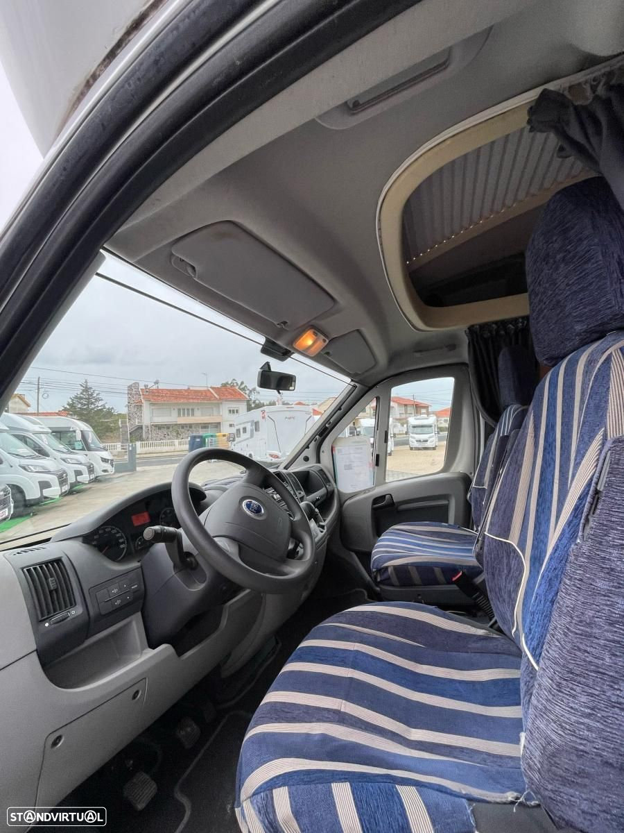 Burstner Privilége T630 cama francesa - 29