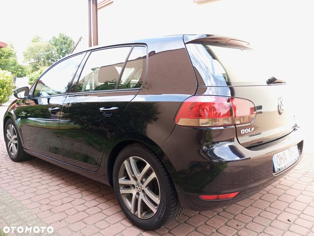 Volkswagen Golf - 22