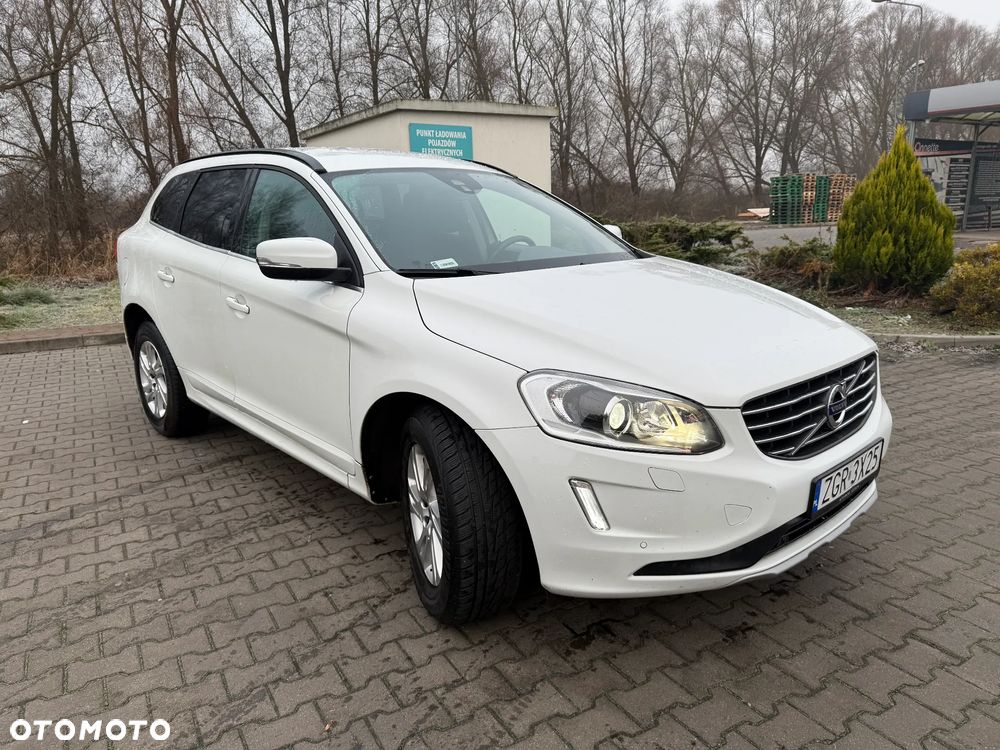Volvo XC 60 D3 Drive-E Momentum - 3