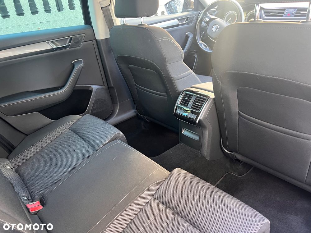 Skoda Superb 1.5 TSI Ambition DSG - 15
